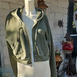 ELWOOD Cropped full-zip hoodie in a vintage wash